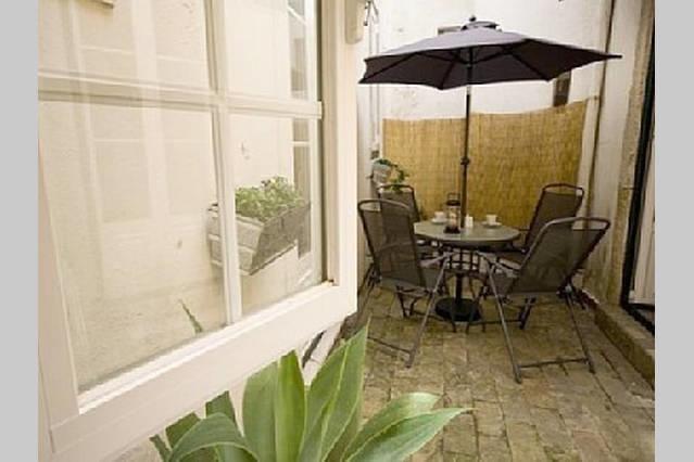 Camoes Deluxe Bairro Alto Apartment Lisbon Room photo